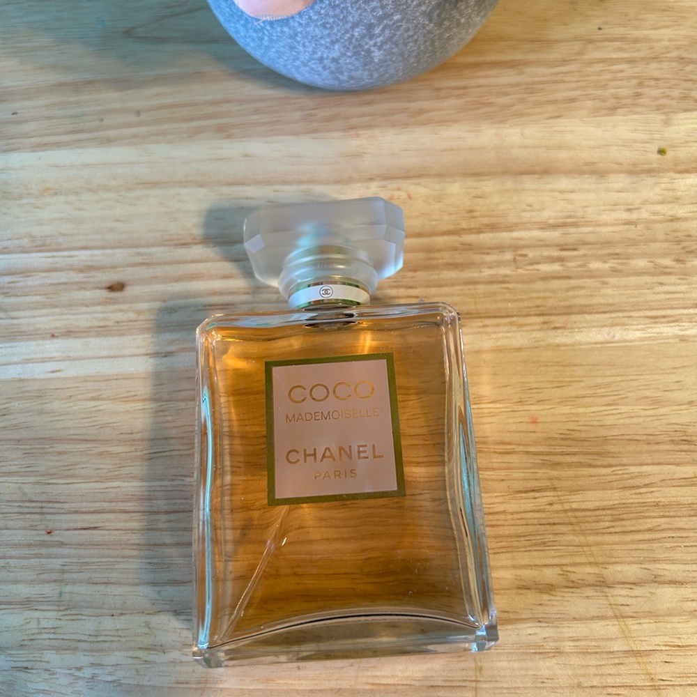 CHANEL Coco Mademoiselle - Picture 3 of 5